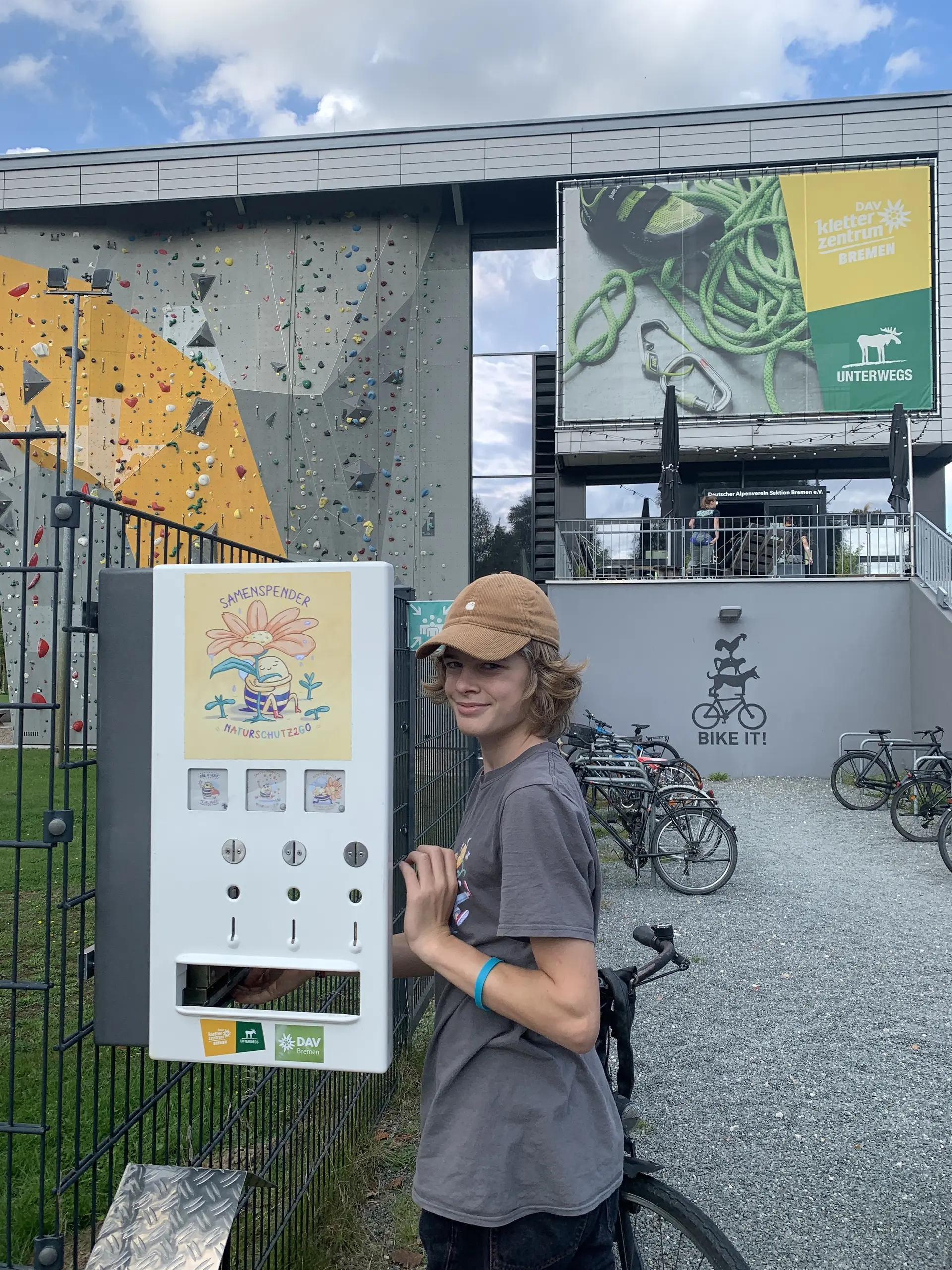 Saatgutautomat vorm Kletterzentrum | © DAV Bremen