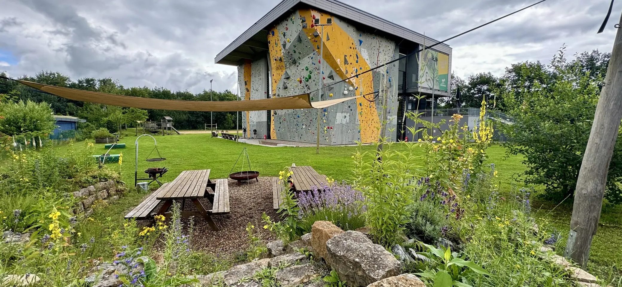 Außenansicht, das UNTERWEGS – DAV Kletterzentrum Bremen im Grünen | © DAV Bremen