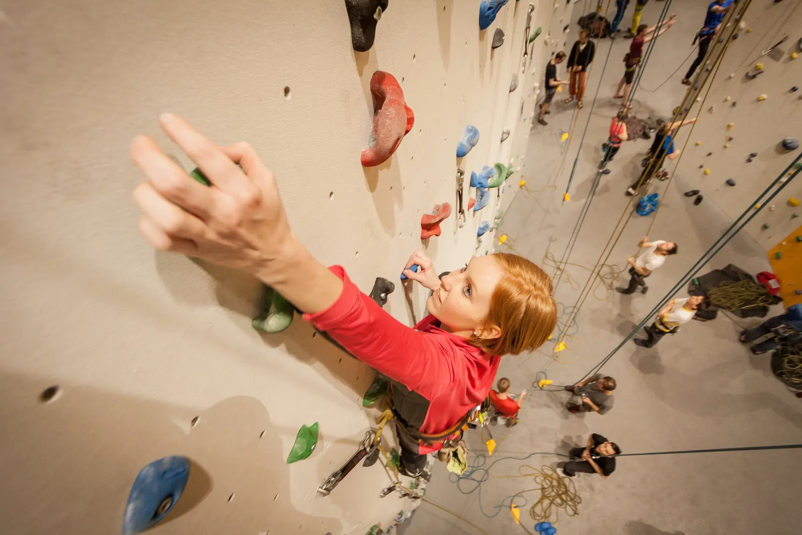 Klettererin an der Wand | © DAV Bremen