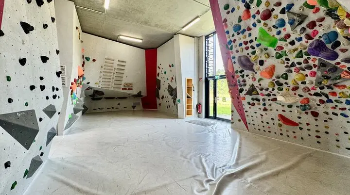 Boulderbereich im UNTERWEGS – DAV Kletterzentrum Bremen | © DAV Bremen